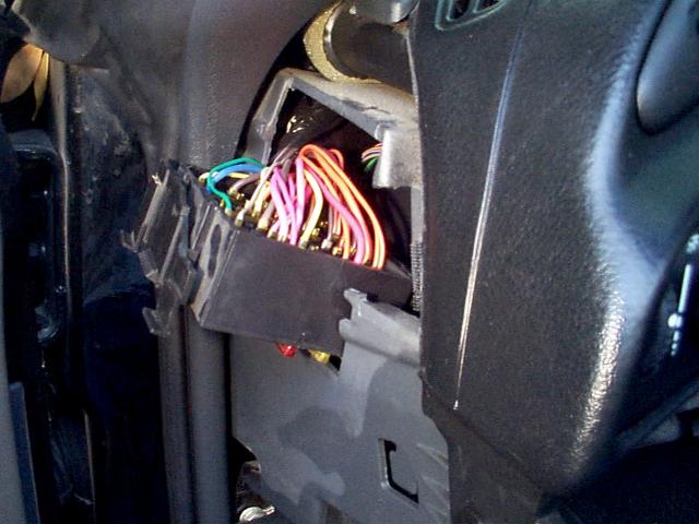 alarm21.JPG (46788 bytes)