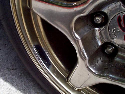 tires39.JPG (36327 bytes)