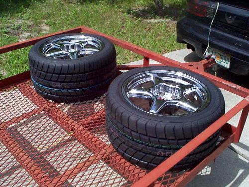 tires48.JPG (57078 bytes)